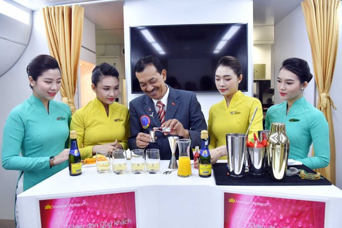Vietnam Airlines sắp phục vụ 11 loại cocktail mới